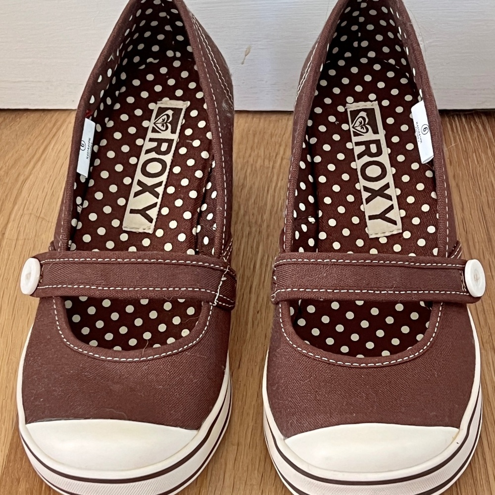 NEW Roxy Size 6 MaryJane Platform Wedge Slip-on Sneaker Shoe Vintage